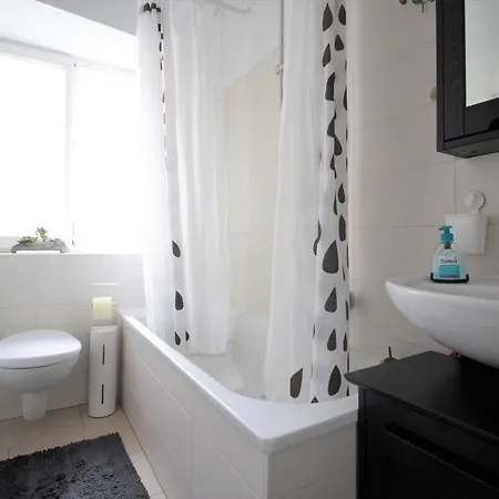 Charming 3-bedroom With Parking Lot